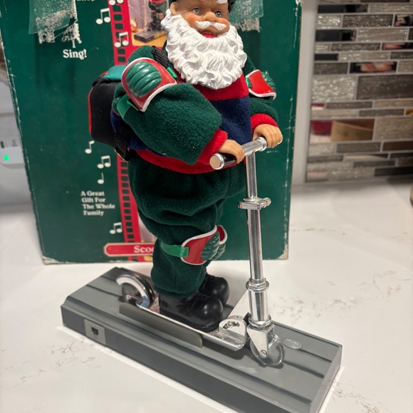 *READ* Animated & Musical Scooter Santa 14.5" x 11.25" VTG Kmart Trim A Home - Picture 2 of 16